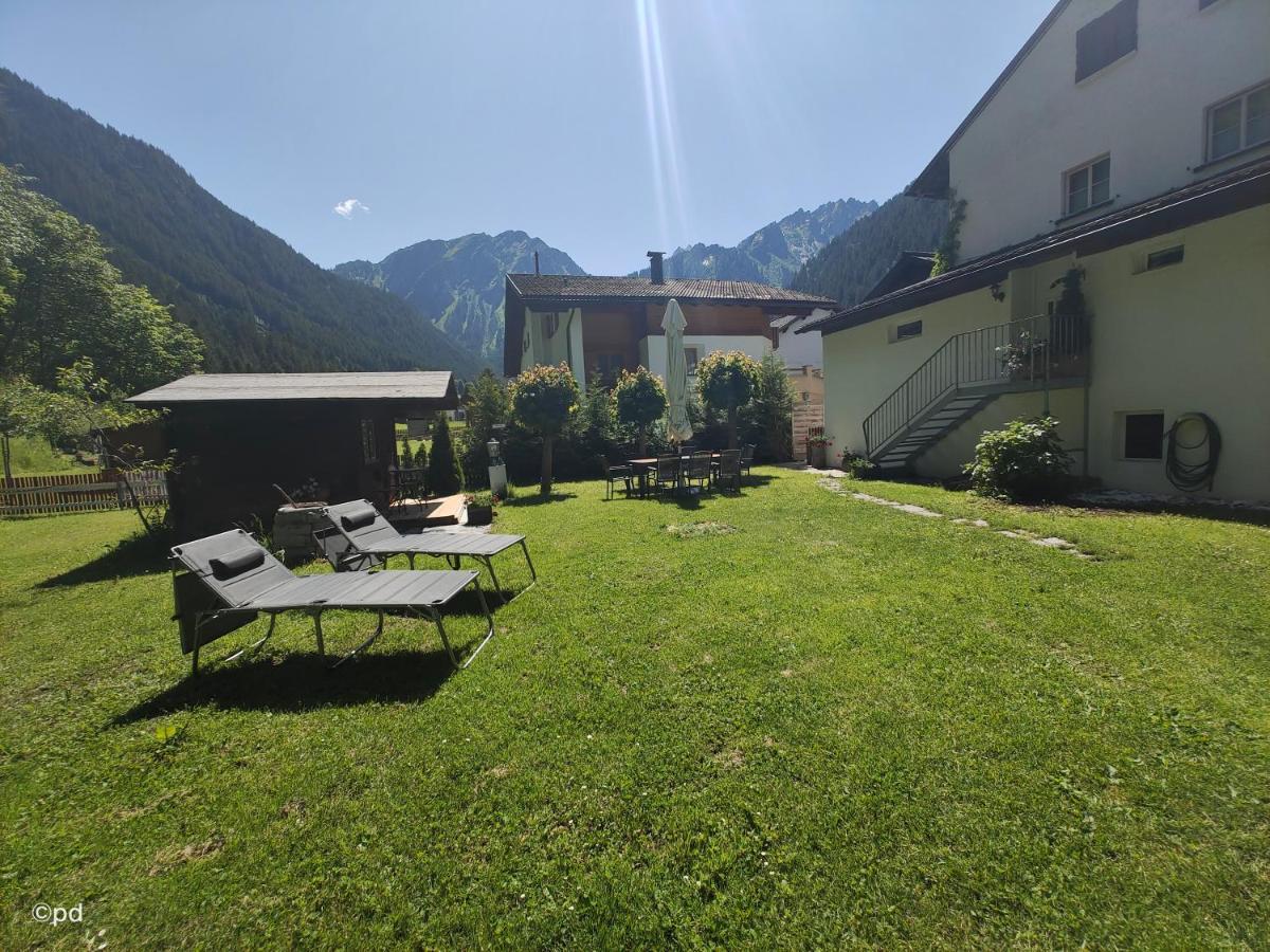Alpenchalet Dona Partenen Extérieur photo